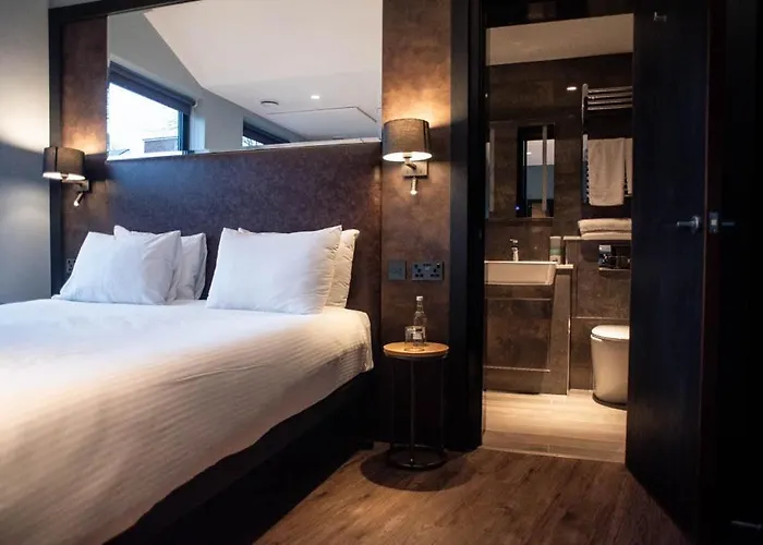 Camden Enterprise Hotel